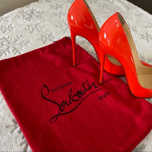 📍SOLD📍 - Picture 1 of 8